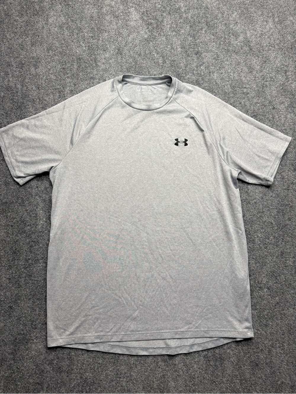 Under Armour Mens Medium light Gray The Tech Tee performance shirt loose Fit